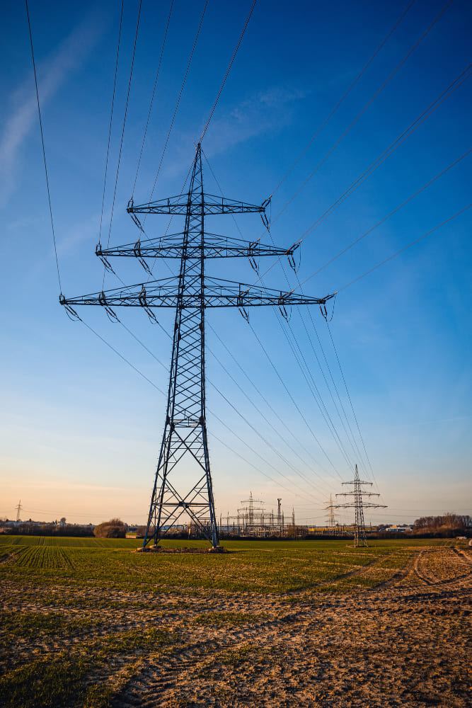 Electric power transmission tower